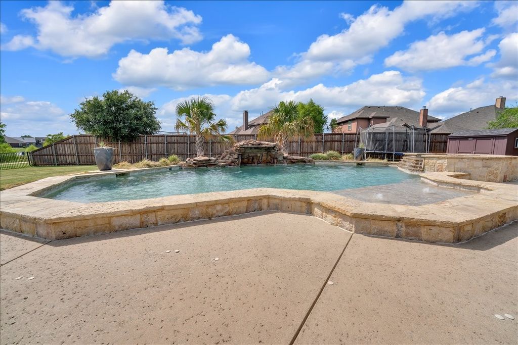 2824 Stackhouse Street, Fort Worth, TX 76244