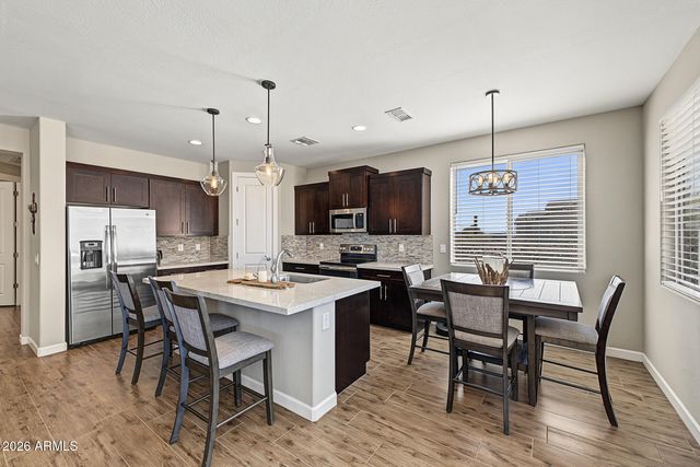 305 W LEANN Lane, New River, AZ 85087