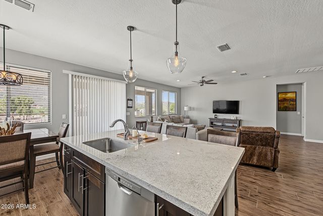 305 W LEANN Lane, New River, AZ 85087