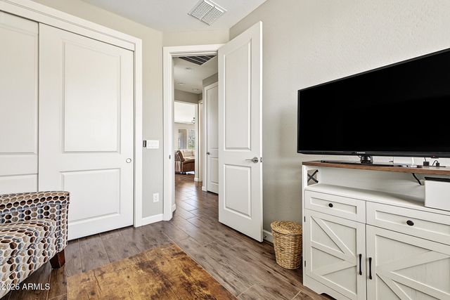 305 W LEANN Lane, New River, AZ 85087