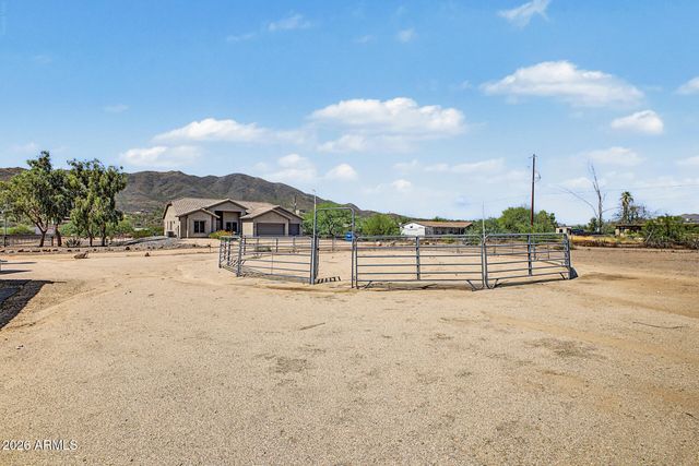 305 W LEANN Lane, New River, AZ 85087