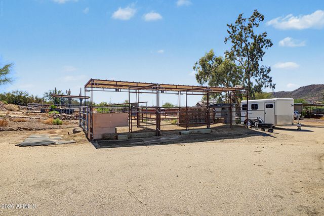305 W LEANN Lane, New River, AZ 85087