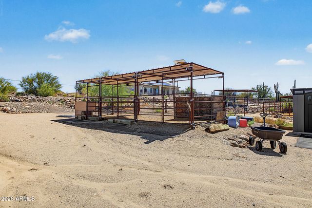 305 W LEANN Lane, New River, AZ 85087