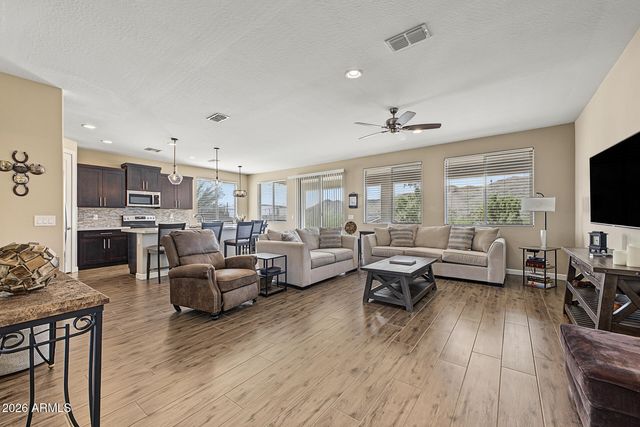 305 W LEANN Lane, New River, AZ 85087
