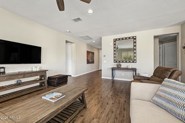305 W LEANN Lane, New River, AZ 85087