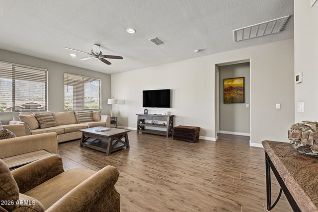 305 W LEANN Lane, New River, AZ 85087