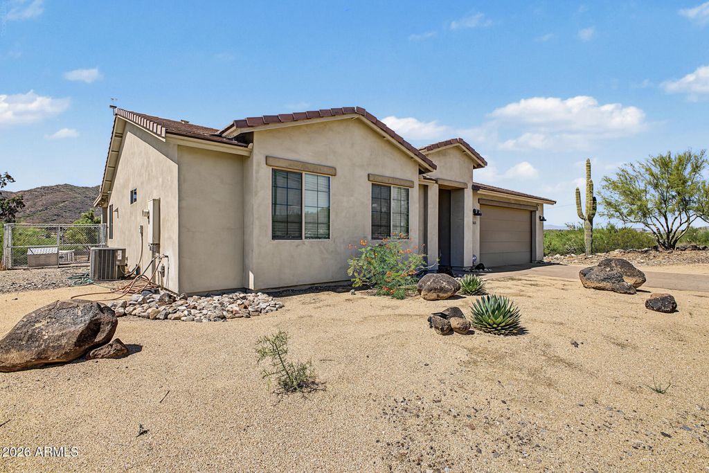 305 W LEANN Lane, New River, AZ 85087 — photo 3