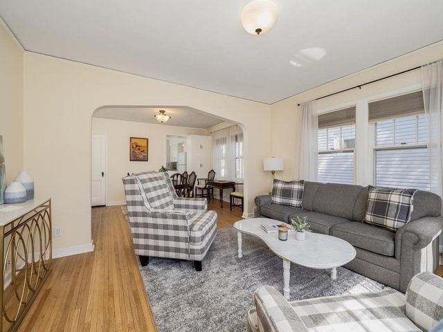 328 5th Avenue S, South Saint Paul, MN 55075