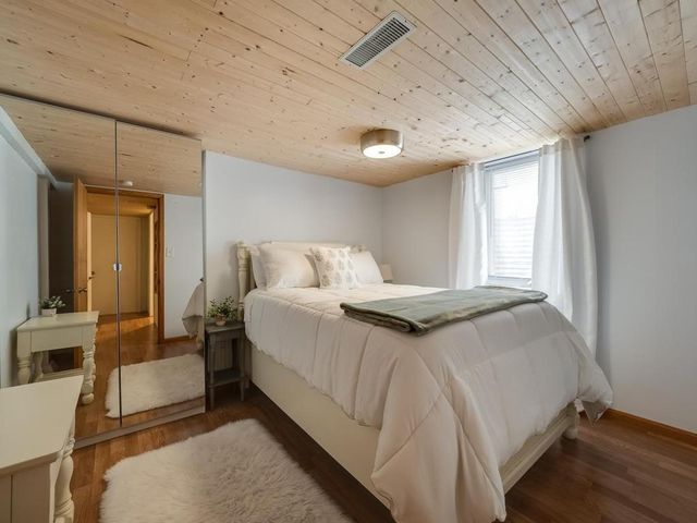 328 5th Avenue S, South Saint Paul, MN 55075