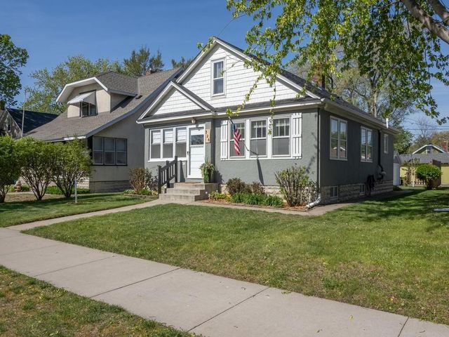 328 5th Avenue S, South Saint Paul, MN 55075