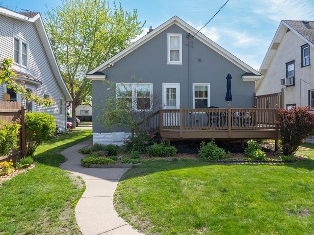 328 5th Avenue S, South Saint Paul, MN 55075