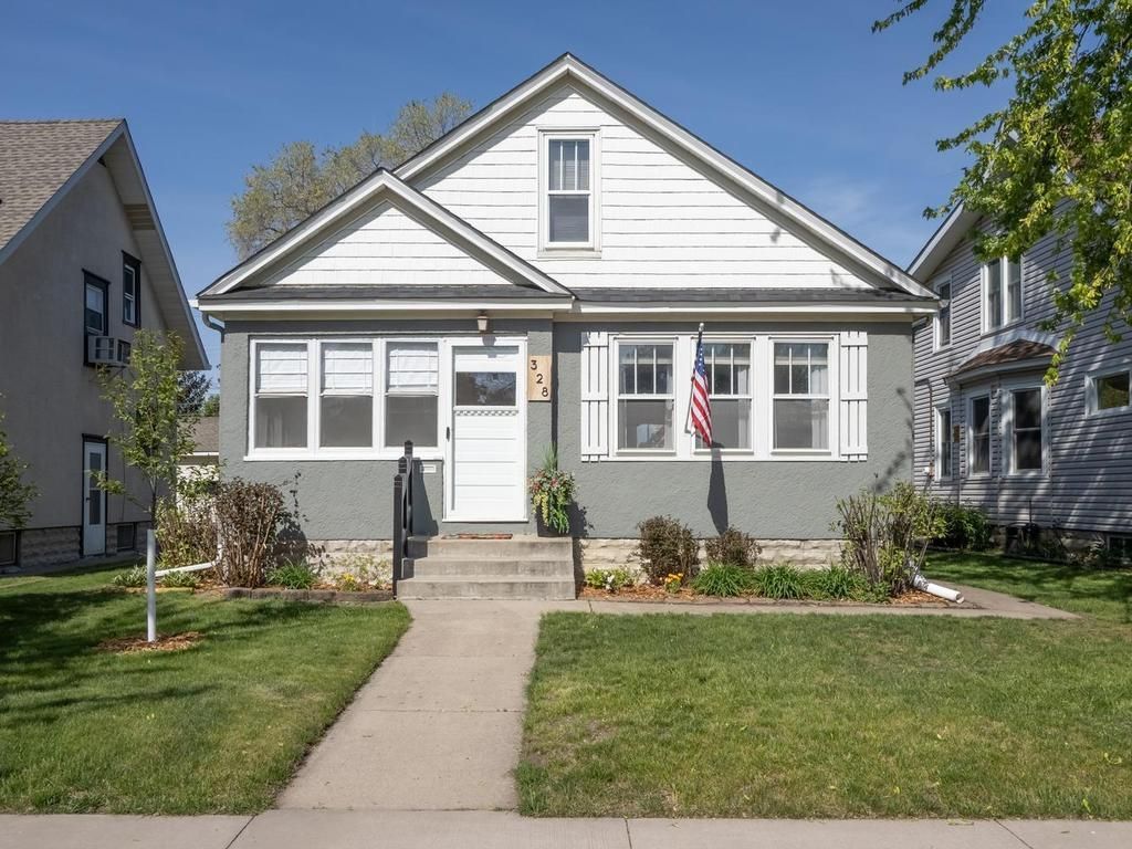 328 5th Avenue S, South Saint Paul, MN 55075