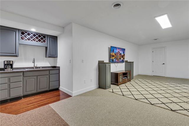 166 Eric Dr, Brighton Twp, PA 15009