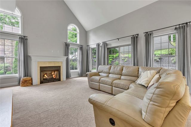 166 Eric Dr, Brighton Twp, PA 15009