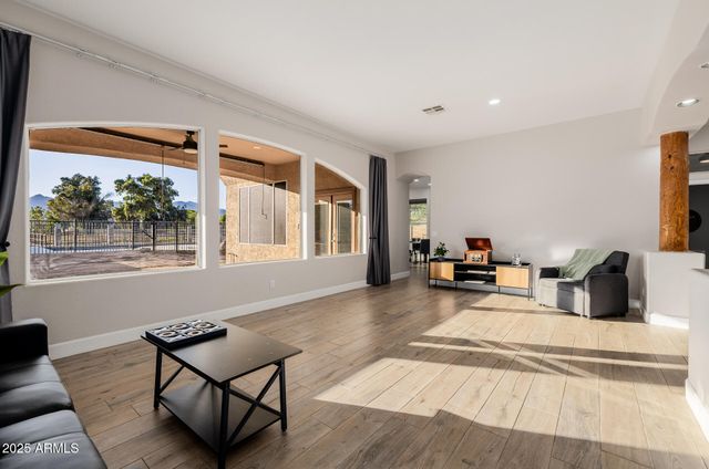 6532 N 185TH Avenue, Waddell, AZ 85355