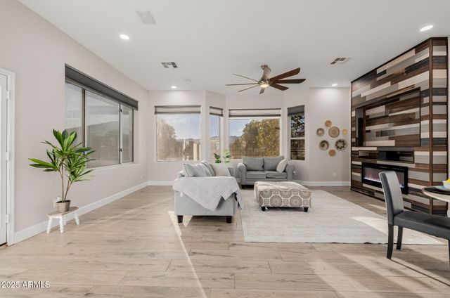 6532 N 185TH Avenue, Waddell, AZ 85355