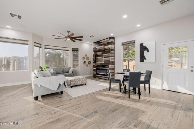 6532 N 185TH Avenue, Waddell, AZ 85355