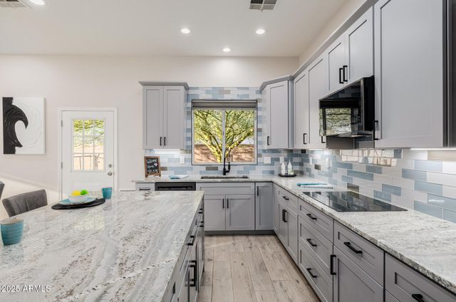 6532 N 185TH Avenue, Waddell, AZ 85355