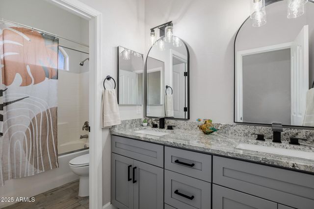 6532 N 185TH Avenue, Waddell, AZ 85355