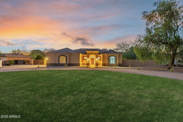 6532 N 185TH Avenue, Waddell, AZ 85355