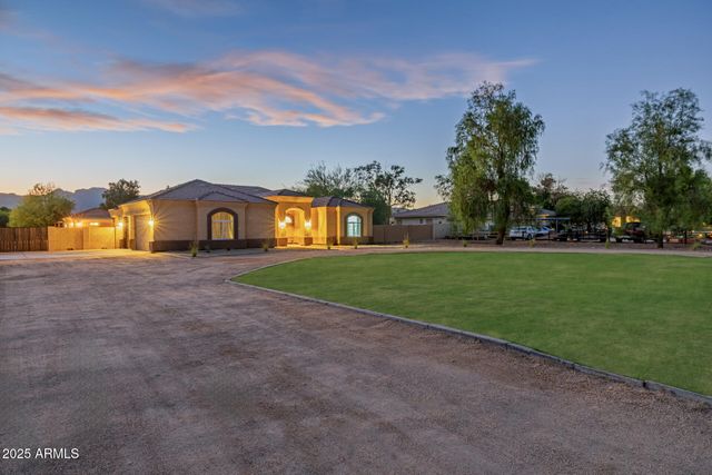 6532 N 185TH Avenue, Waddell, AZ 85355