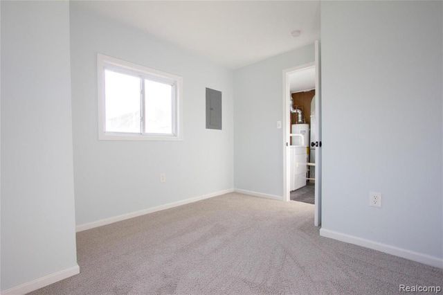 1308 E Milton, Hazel Park, MI 48030