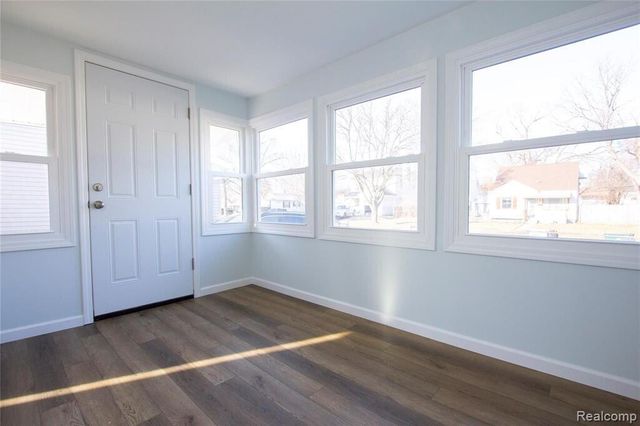 1308 E Milton, Hazel Park, MI 48030