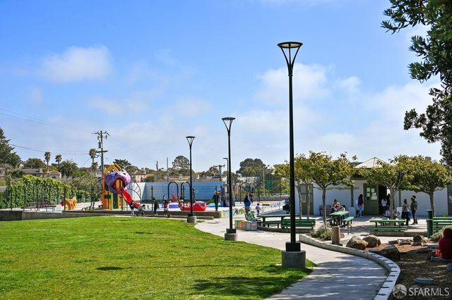 29 Mendosa Avenue, San Francisco, CA 94116