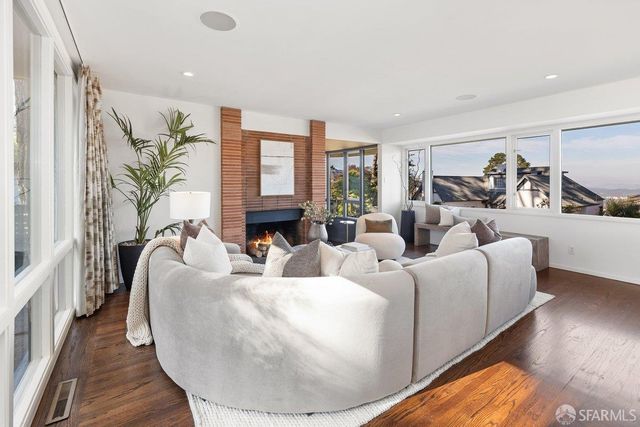 29 Mendosa Avenue, San Francisco, CA 94116