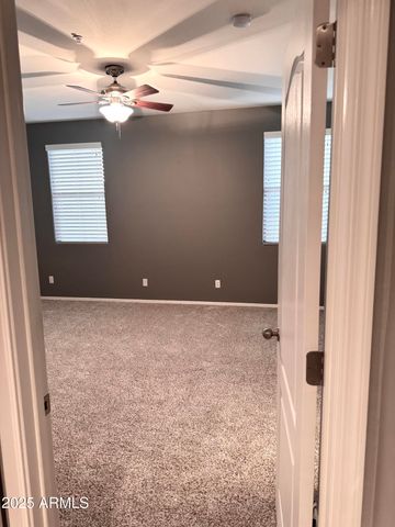 8130 W GROOM CREEK Road, Phoenix, AZ 85043