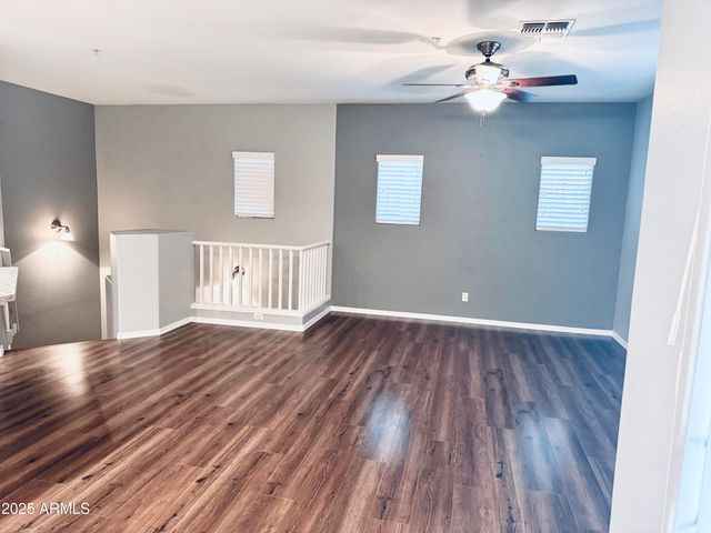 8130 W GROOM CREEK Road, Phoenix, AZ 85043