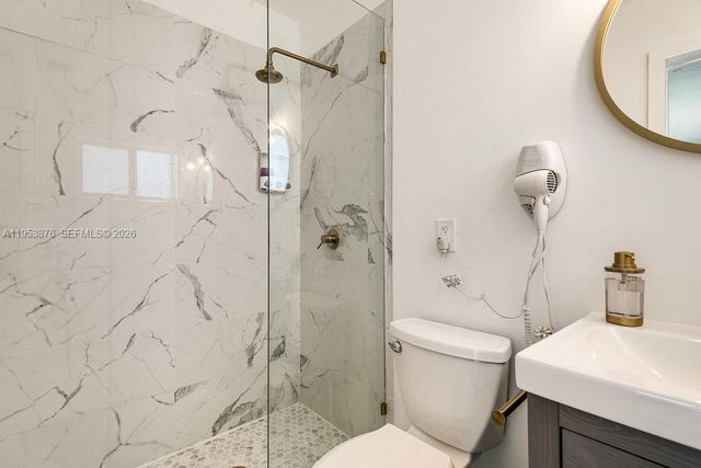 601 NE 2nd St, Dania Beach, FL 33004