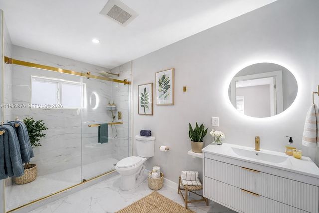 601 NE 2nd St, Dania Beach, FL 33004