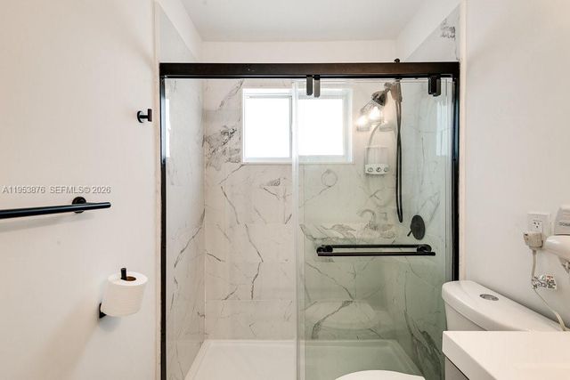 601 NE 2nd St, Dania Beach, FL 33004