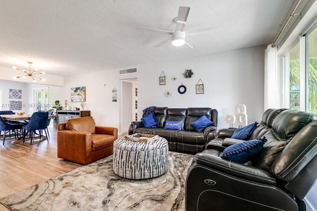 601 NE 2nd St, Dania Beach, FL 33004