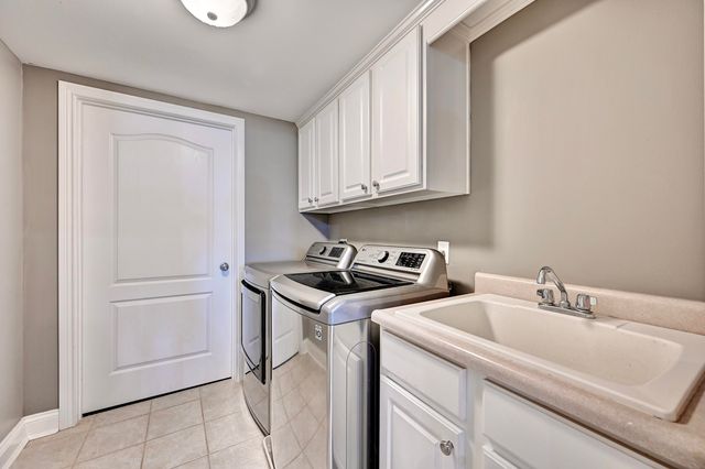 22 Tower Drive, Newport, KY 41071