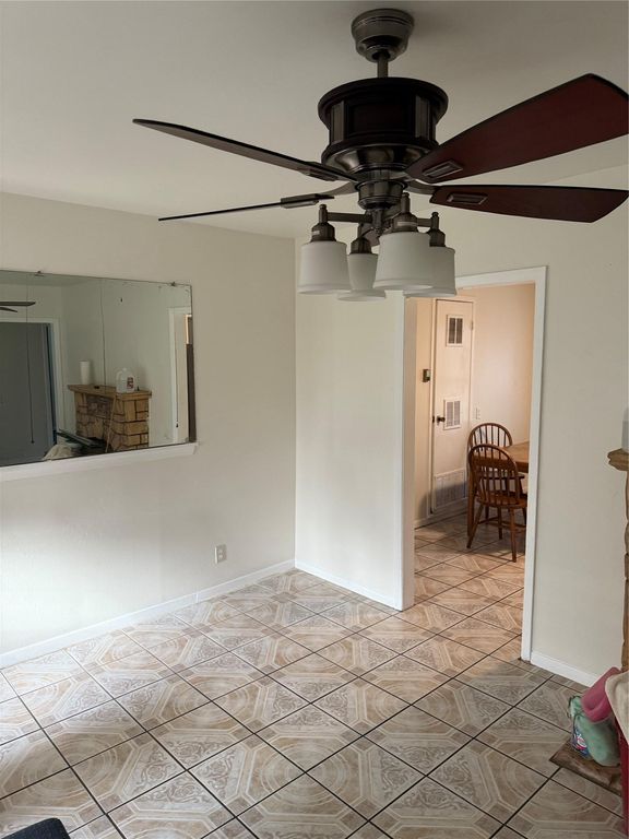 6300 NE Hickman Ave, Austin, TX 78723