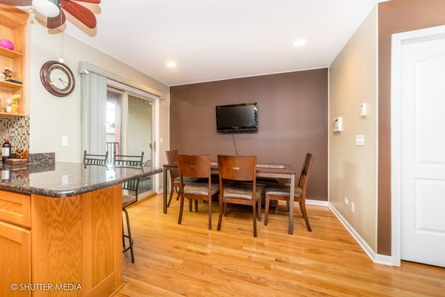 4251 W MONTROSE Avenue, Chicago, IL 60641