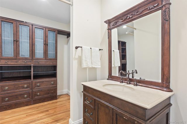 56 Huntville Road, Katonah, NY 10536