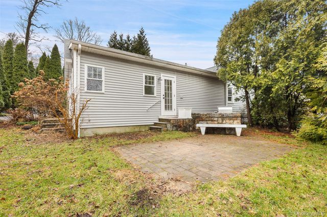 56 Huntville Road, Katonah, NY 10536