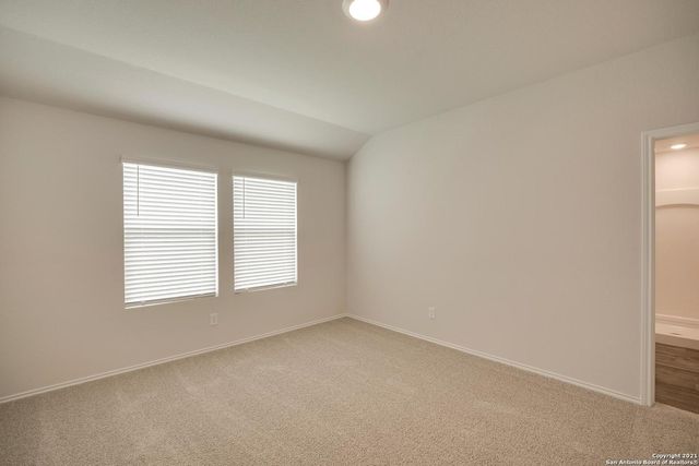 728 ARMADILLO DR, Seguin, TX 78155