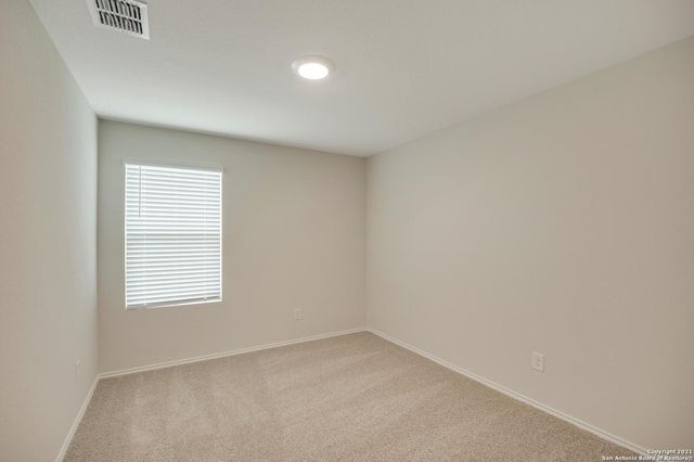 728 ARMADILLO DR, Seguin, TX 78155
