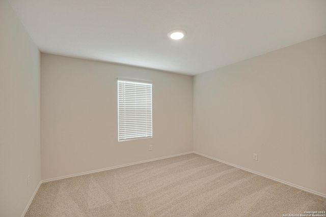 728 ARMADILLO DR, Seguin, TX 78155
