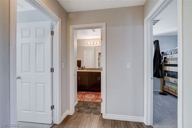 1045 Spotted Saddle Street, Henderson, NV 89015