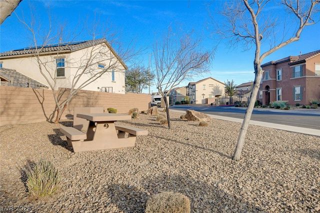1045 Spotted Saddle Street, Henderson, NV 89015