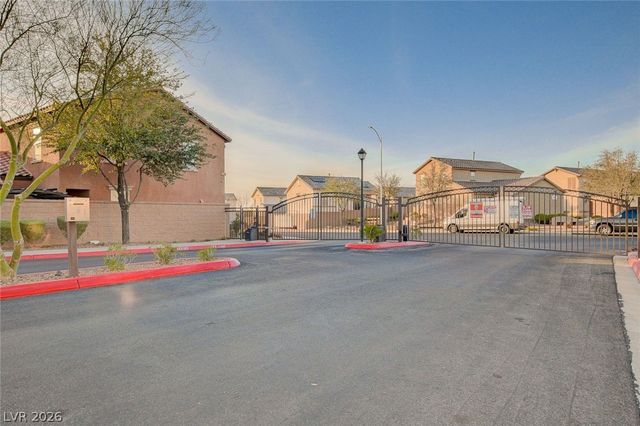 1045 Spotted Saddle Street, Henderson, NV 89015