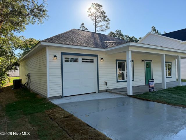 186 Cherry Road, Southport, NC 28461