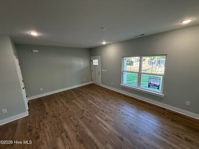 186 Cherry Road, Southport, NC 28461