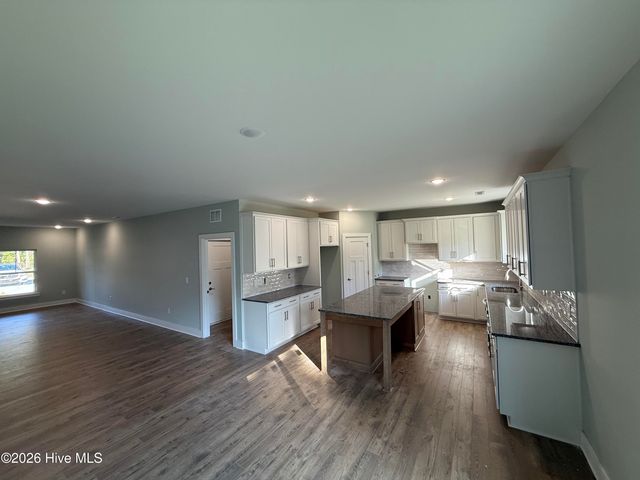 186 Cherry Road, Southport, NC 28461