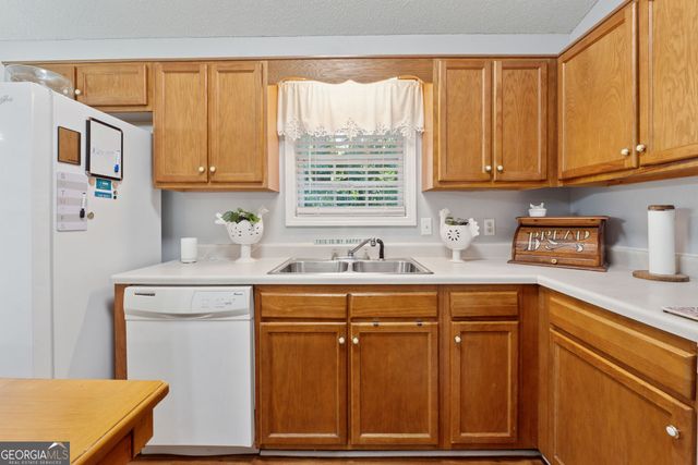 327 Southern Trace Crossing, Rockmart, GA 30153